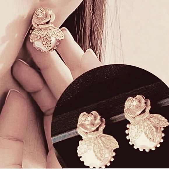 “Parisian Rose Pearl” Gingham Petals Crater Dent Moon Surface French Palace Stud - Picture 11 of 16